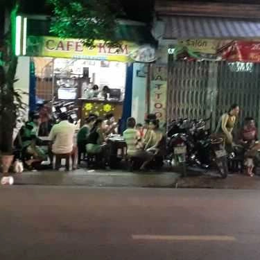 Không gian- Cafe Kem Ký & Kem Dĩa