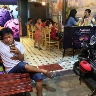 Không gian- Cafe Kem Tự Chọn Mr. Bảnh