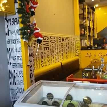 Không gian- Cafe Thùy Linh - Kem Tự Chọn