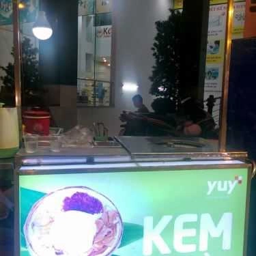 Không gian- Ăn vặt Yuy - Kem Xôi Dừa