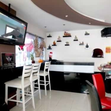 Không gian- KenBel Cafe