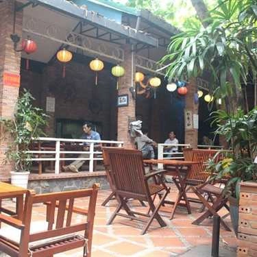 Không gian- Khang Cafe - Cách Mạng Tháng 8