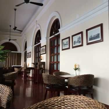 Không gian- La Dolce Vita Cafe & Bar - Continental Saigon Hotel