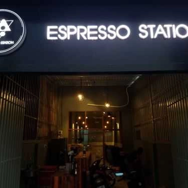 Không gian- Cafe Lạ Espresso Station