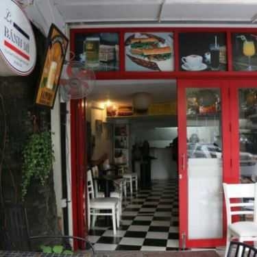 Không gian- Cafe Le Bánh Mì - Lê Thánh Tôn