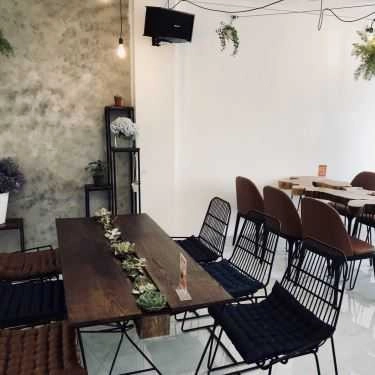 Không gian- LeO Café - City Land