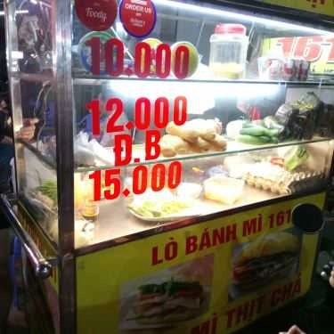 Không gian- Ăn vặt Lò Bánh Mì 161