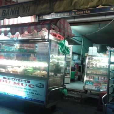 Không gian- Tiệm Bánh Lò Bánh Mì Du Mục