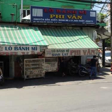 Không gian- Tiệm Bánh Lò Bánh Mì Phi Vân - Hàn Hải Nguyên