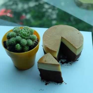 Món ăn- Local Store - Bông Lan Trứng Muối & Flan Gateau - Shop Online