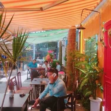 Không gian- M.A.C Coffee