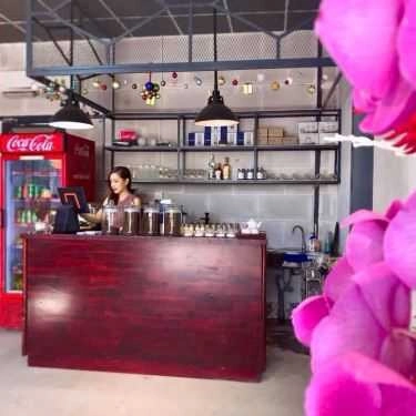 Không gian- M.A.C Coffee