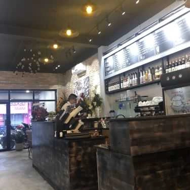 Không gian- Mèo Râu Đen Coffee