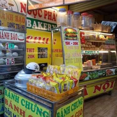 Không gian- Tiệm Bánh Ngọc Phát Bakery - Bánh Mì Hà Nội