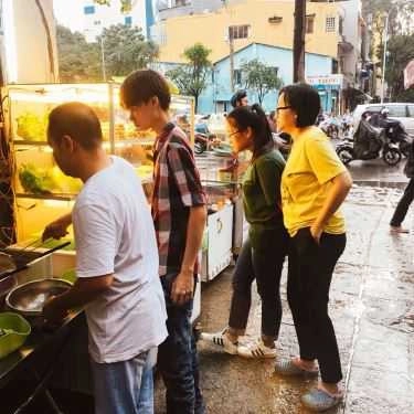 Không gian- Ăn vặt Xiên Que Tự Chọn - Nguyễn Thái Học