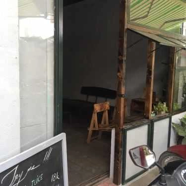 Không gian- Nhễnh Coffee