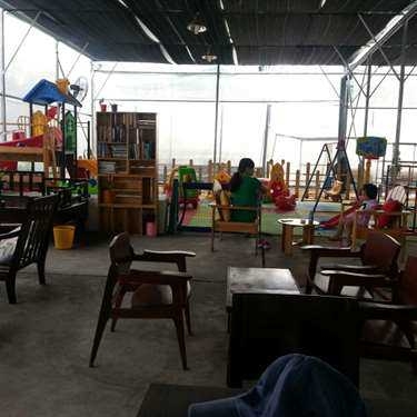 Không gian- Cafe Nông Trại Cánh Cam - Ladybug Farm