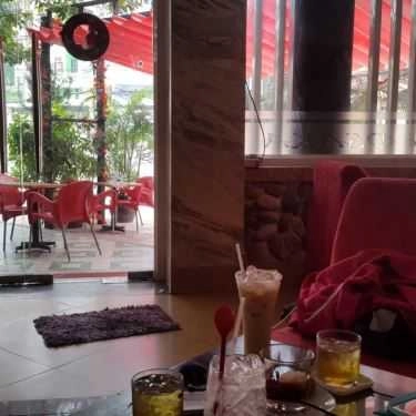 Không gian- Osaka Cafe - Tạ Quang Bửu