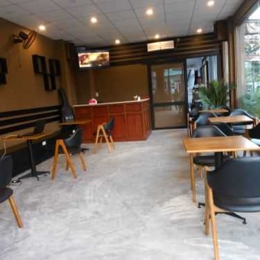 Không gian- Petite Cafe