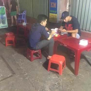 Không gian- Ăn vặt Phá Lấu Bảo