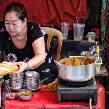 Món ăn- Ăn vặt Phá Lấu Dì Phương - Cách Mạng Tháng 8