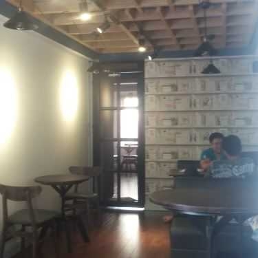 Không gian- Phoenix - Coffee, Tea & Bakery