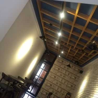Không gian- Phoenix - Coffee, Tea & Bakery