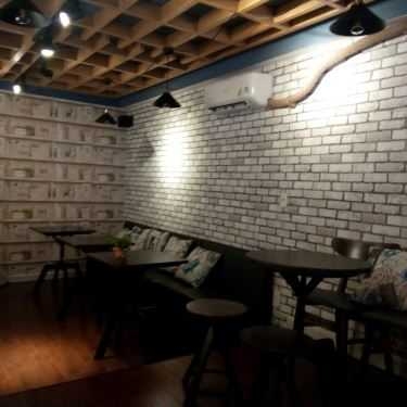Không gian- Phoenix - Coffee, Tea & Bakery