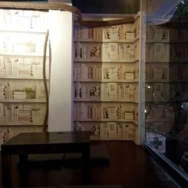 Không gian- Phoenix - Coffee, Tea & Bakery