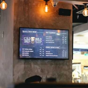 Không gian- PJ's Coffee - Vincom Center B
