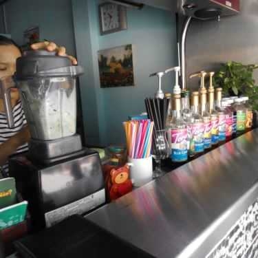 Không gian- Cafe Drinks On The Go