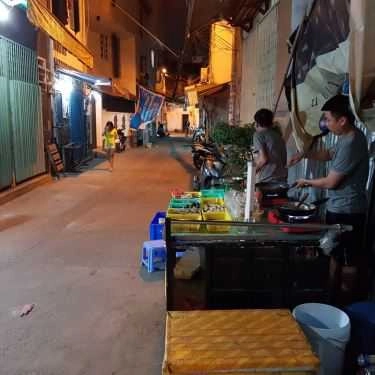 Không gian- Ăn vặt Quán Ốc Chu
