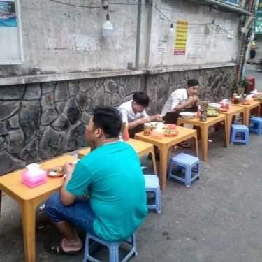 Không gian- Ăn vặt Quang Tiến 2 Anh Em 86 - Mì Quảng & Bún Bò