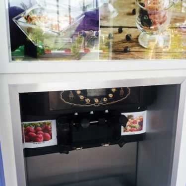 Tổng hợp- Cafe Rainbow Yogurt - Phạm Văn Đồng