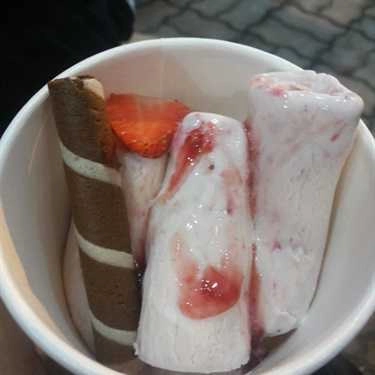 Món ăn- Cafe Roll IceReam - Bờ Bao Tân Thắng