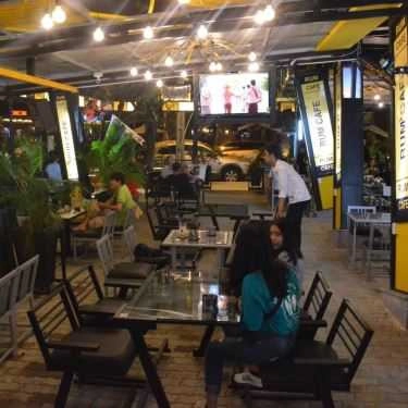 Không gian- Rum Cafe