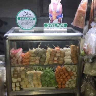 Không gian- Salam - Cá Viên Chiên & Ăn Vặt