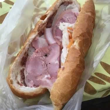 Món ăn- Tiệm Bánh Bánh Mì Sáu Minh - Võ Văn Tần