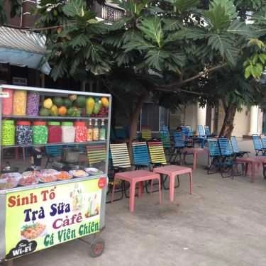 Không gian- Ăn vặt Sinh Tố 142