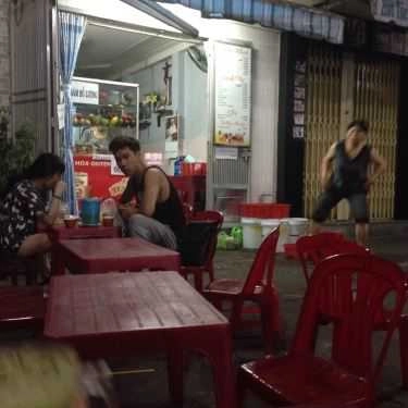 Không gian- Ăn vặt Sinh Tố - Chấn Hưng