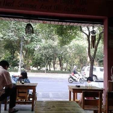 Không gian- Sơn Cafe - Phan Đình Giót