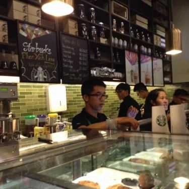 Tổng hợp- Starbucks Coffee - Phan Xích Long
