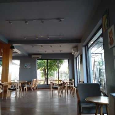 Không gian- Steven Café
