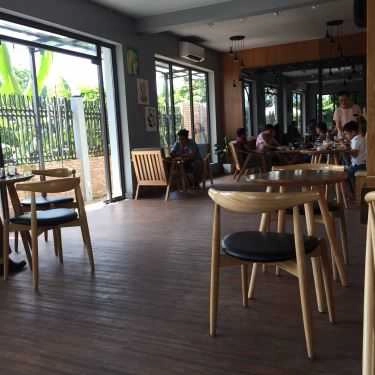 Không gian- Steven Café