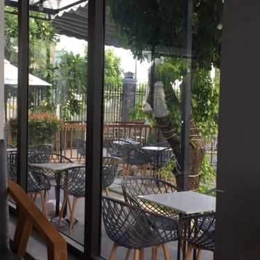 Không gian- Steven Café