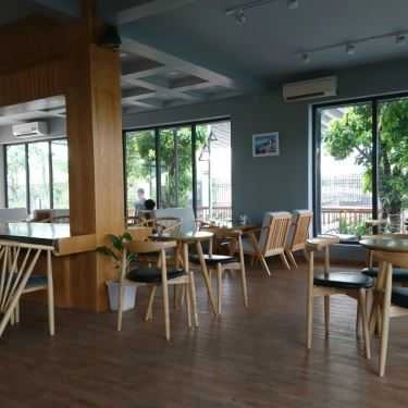 Không gian- Steven Café