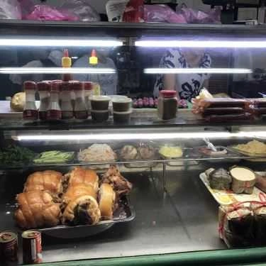 Không gian- Tiệm Bánh Tám Ba - Bánh Mì Thịt Nguội