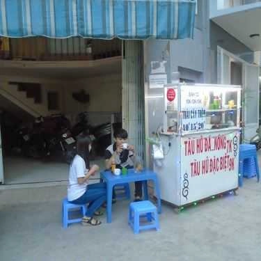Không gian- Ăn vặt Tàu Hủ Đá Đường 11