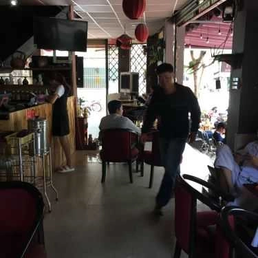 Không gian- The Coffee Shop