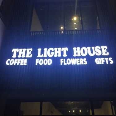 Không gian- Cafe The Light House